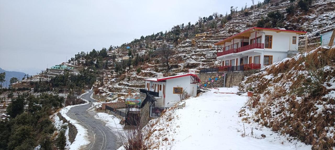 The Vintage Hill Village - Himalayan Boutique Resort คานาตัล ภายนอก รูปภาพ