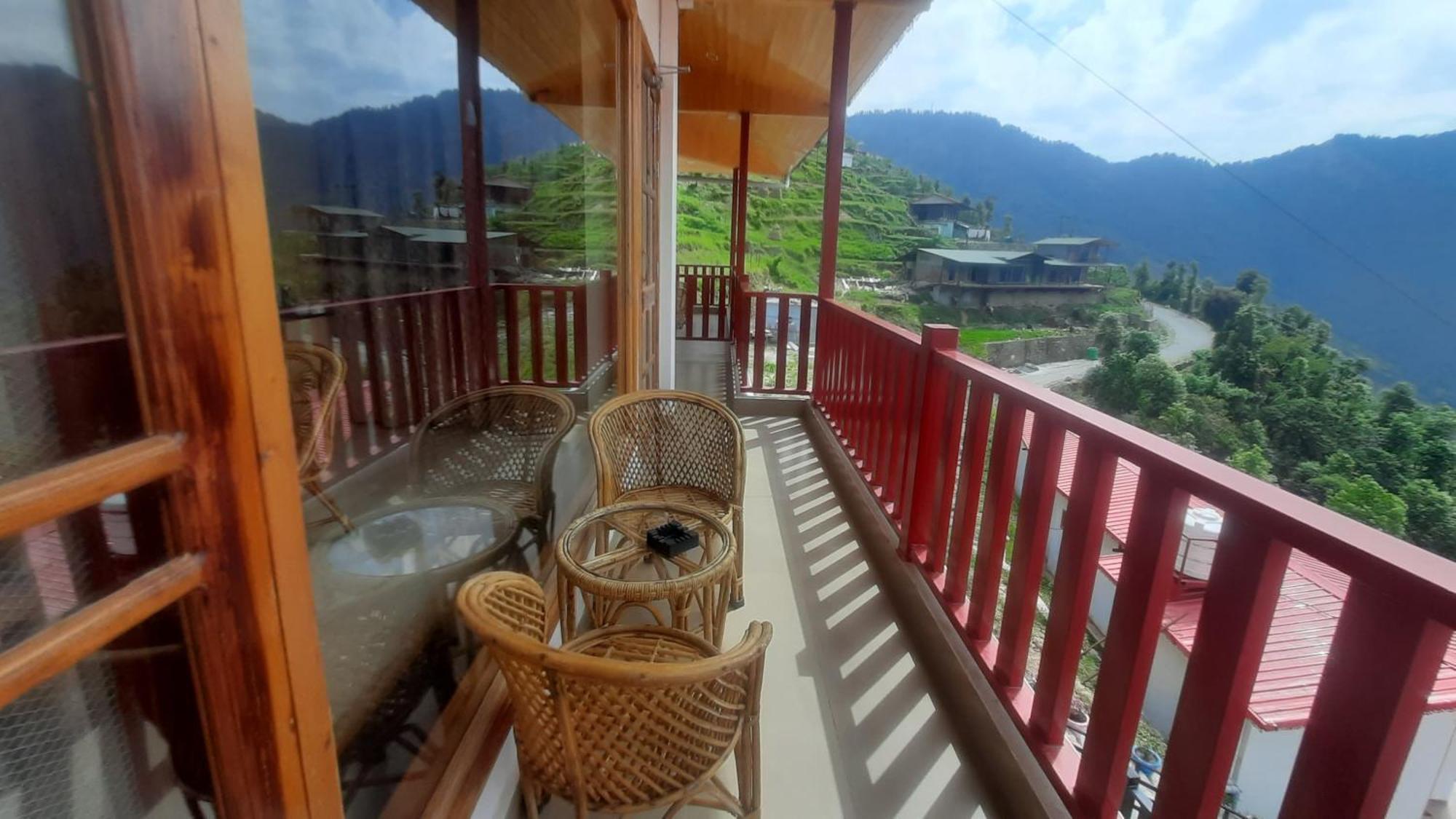 The Vintage Hill Village - Himalayan Boutique Resort คานาตัล ภายนอก รูปภาพ