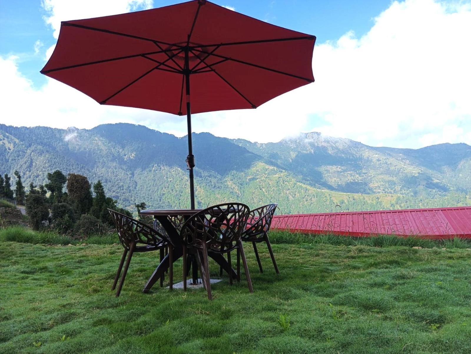 The Vintage Hill Village - Himalayan Boutique Resort คานาตัล ภายนอก รูปภาพ