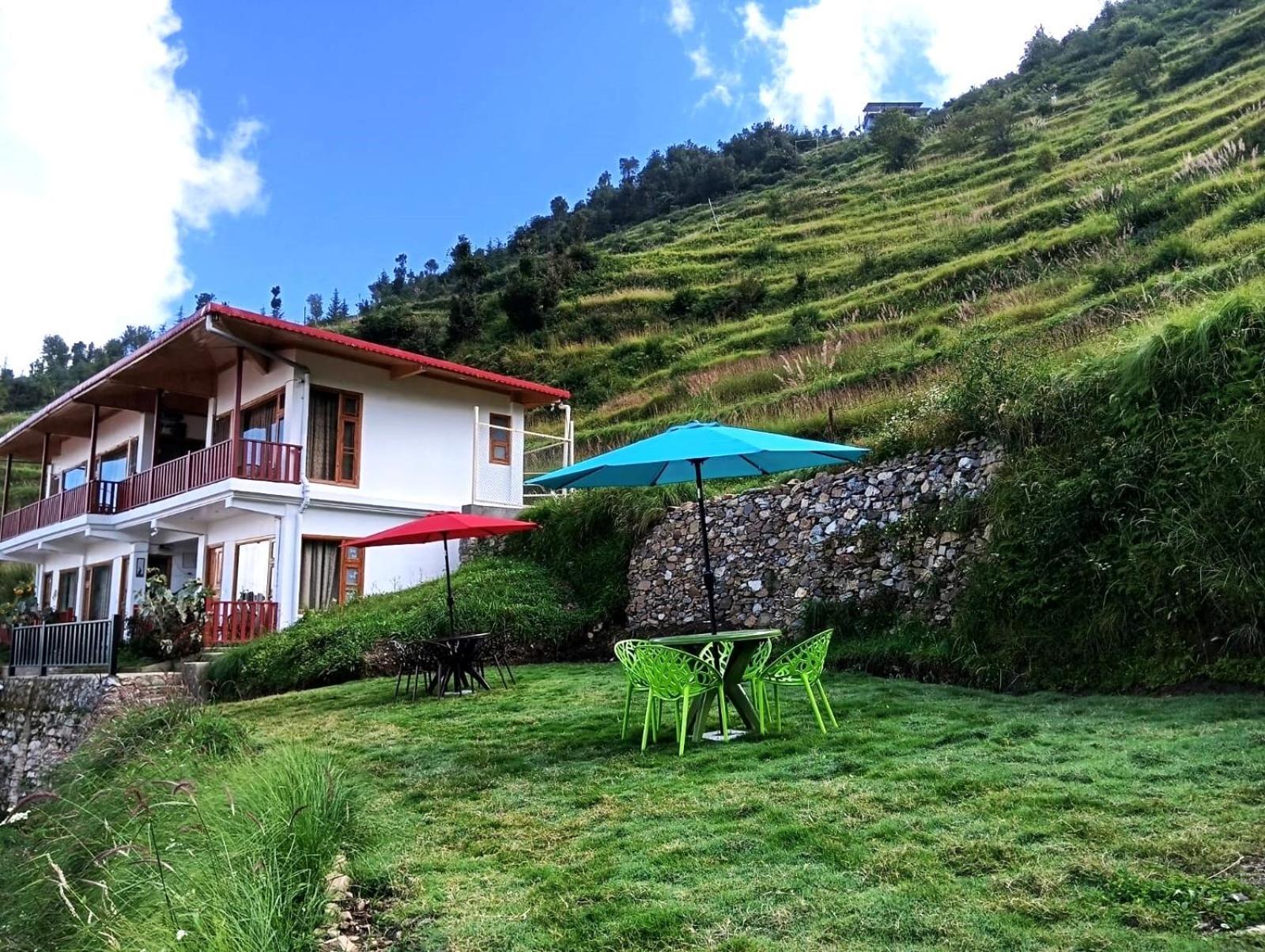 The Vintage Hill Village - Himalayan Boutique Resort คานาตัล ภายนอก รูปภาพ