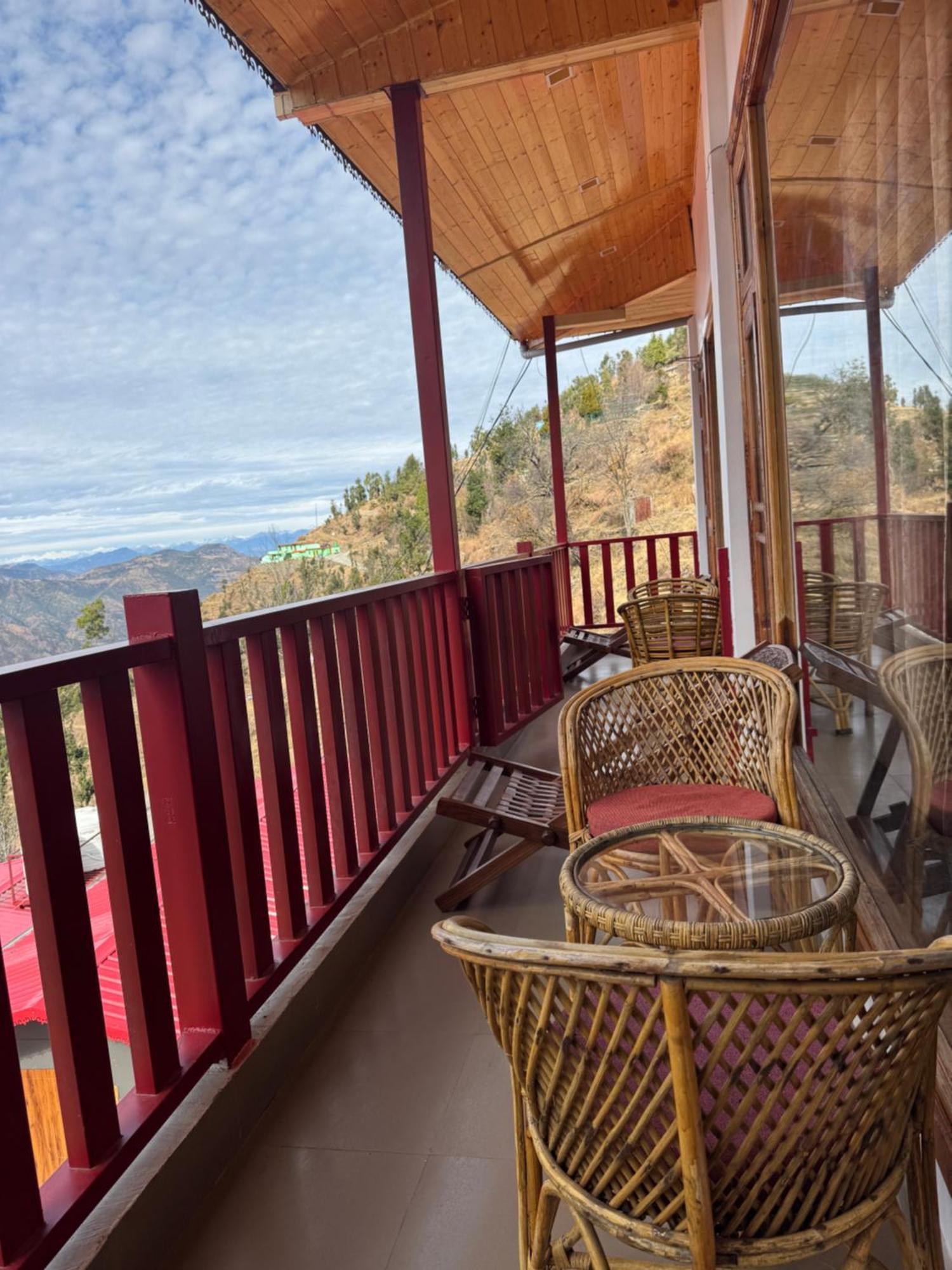 The Vintage Hill Village - Himalayan Boutique Resort คานาตัล ภายนอก รูปภาพ