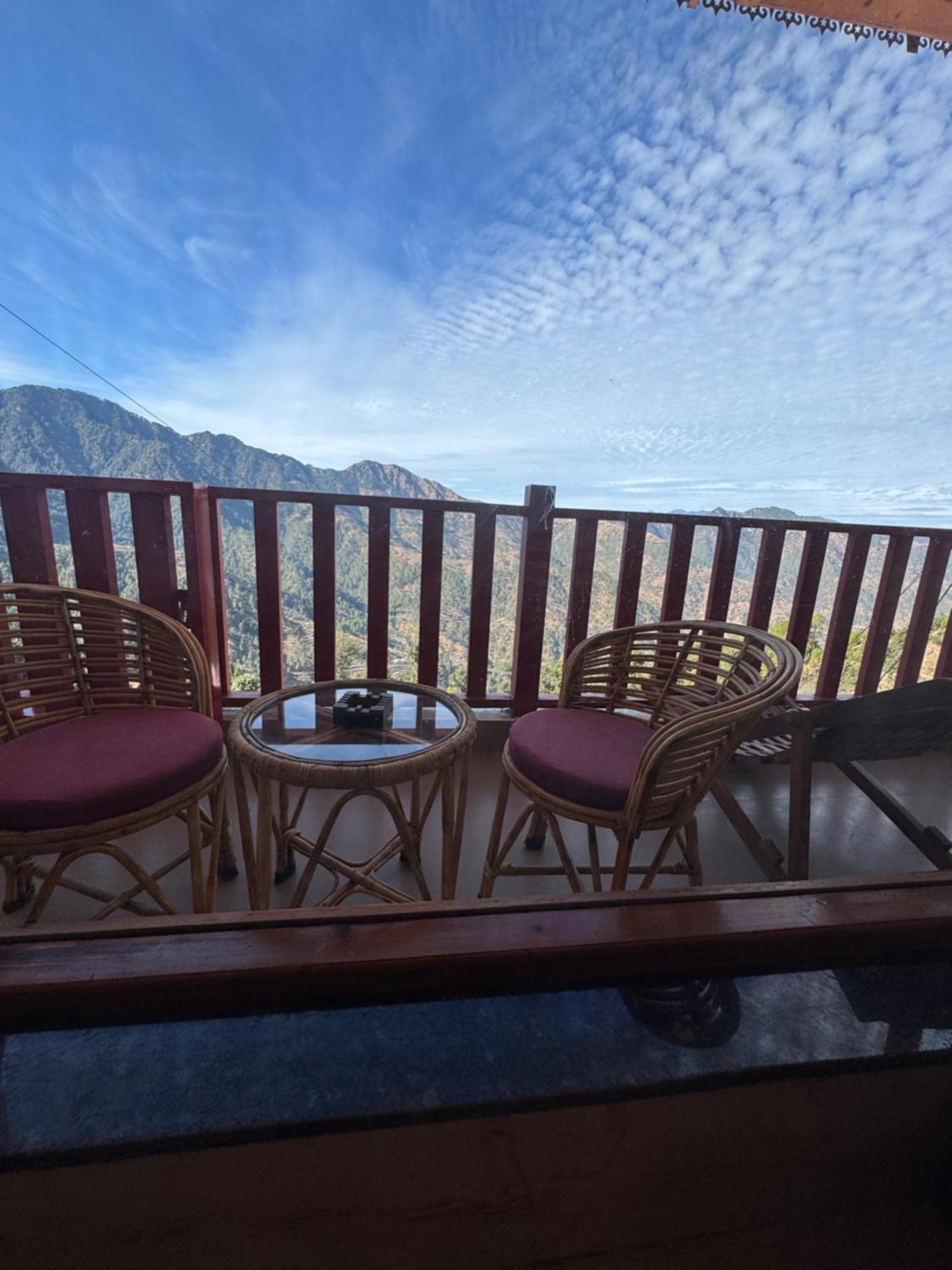 The Vintage Hill Village - Himalayan Boutique Resort คานาตัล ภายนอก รูปภาพ