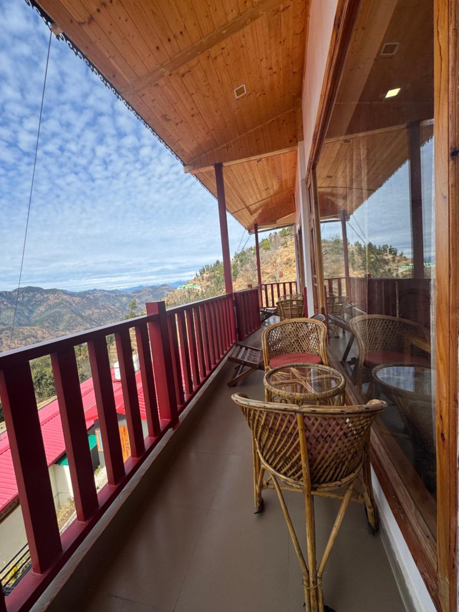 The Vintage Hill Village - Himalayan Boutique Resort คานาตัล ภายนอก รูปภาพ