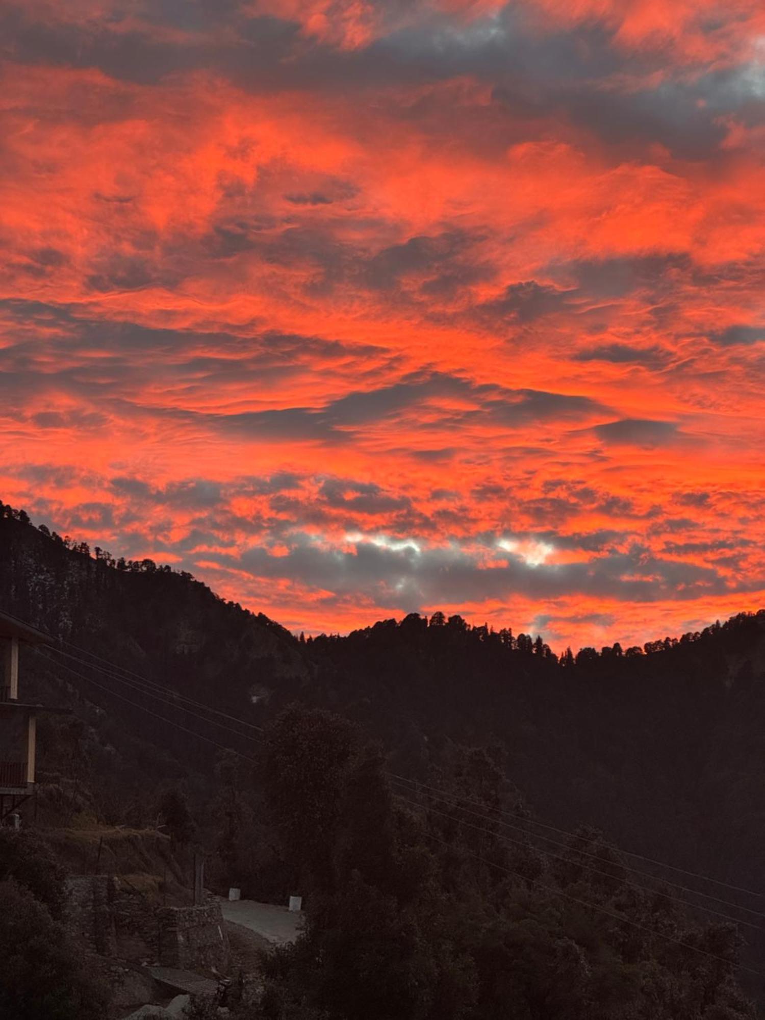 The Vintage Hill Village - Himalayan Boutique Resort คานาตัล ภายนอก รูปภาพ