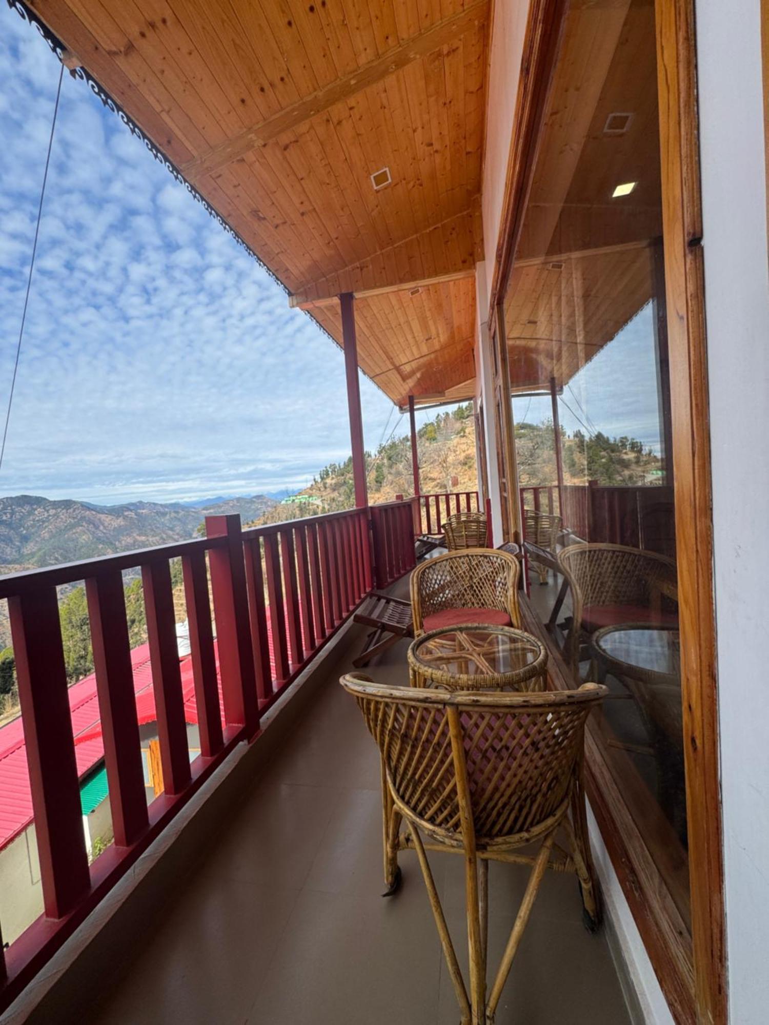 The Vintage Hill Village - Himalayan Boutique Resort คานาตัล ภายนอก รูปภาพ